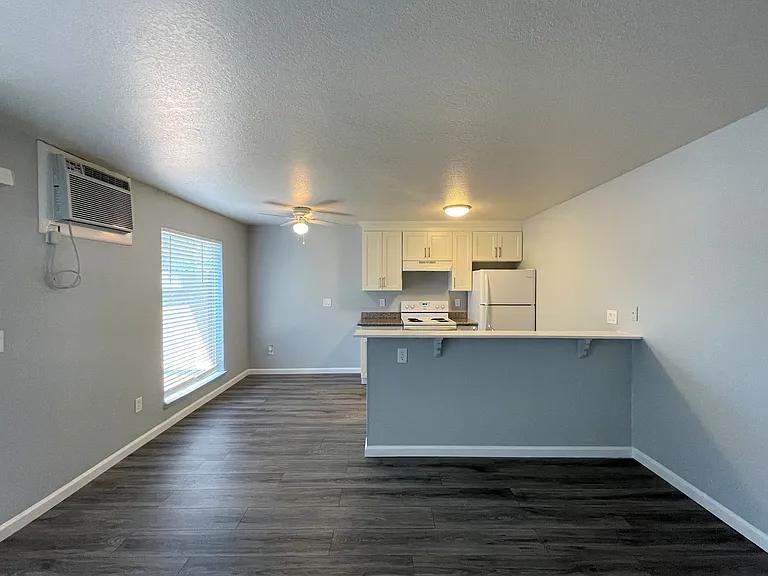 Lincoln Crest Apartments - 6248 Gettysburg Place — Photo 15
