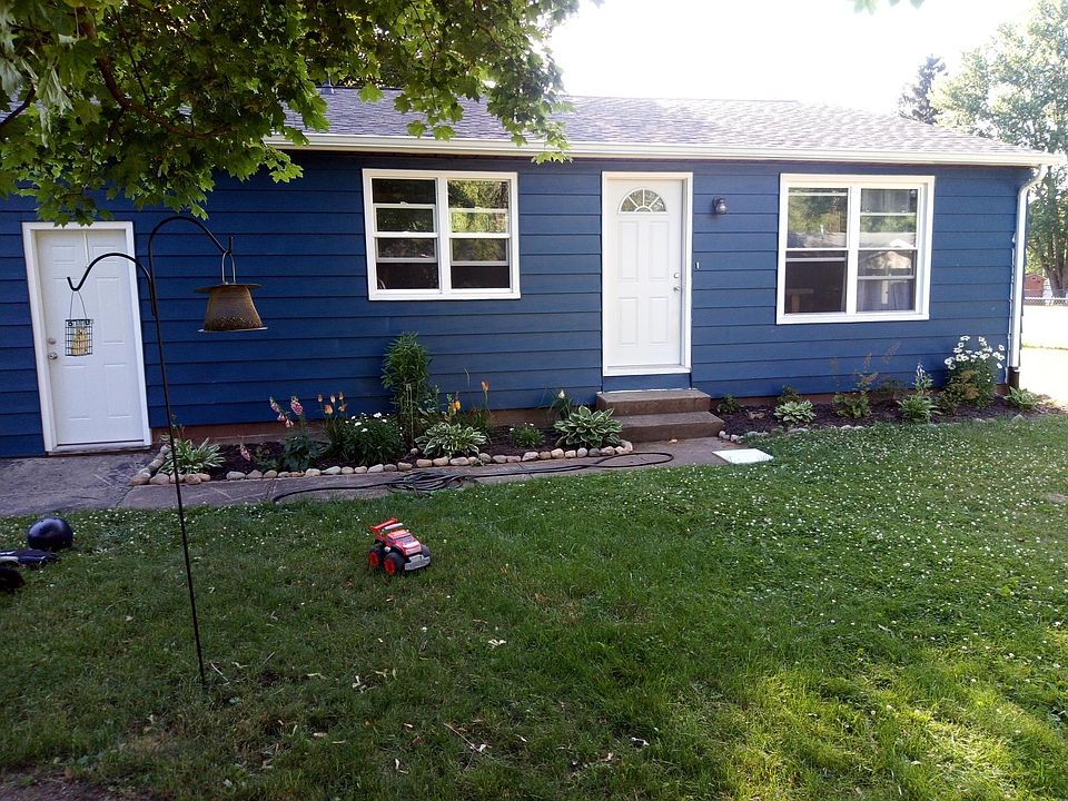 1st image of 15998 Brookside Dr