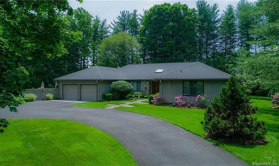 1st image of 30 Northwind Dr
