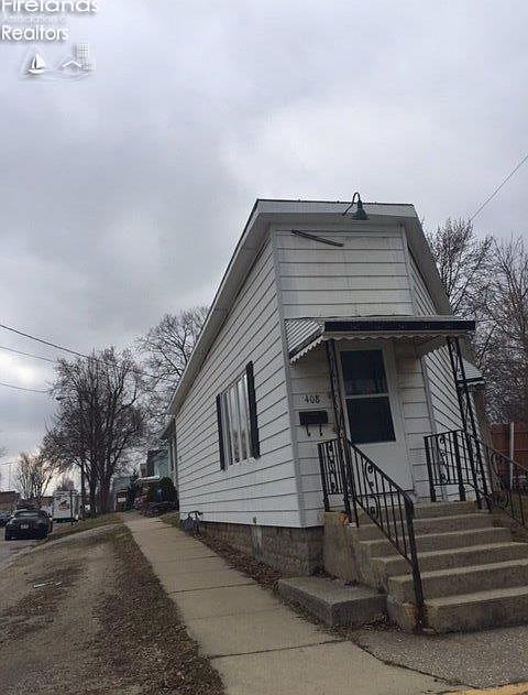 2nd image of 408 Jackson St