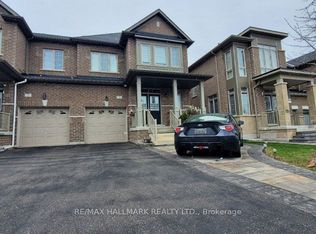 19 Chouinard Way, Aurora, ON L4G 0V9