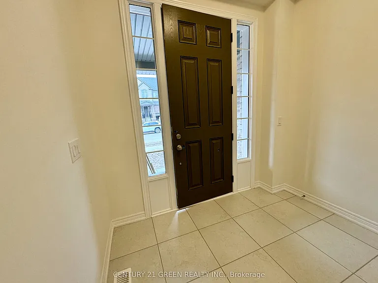 183 Broadacre Dr — Photo 3