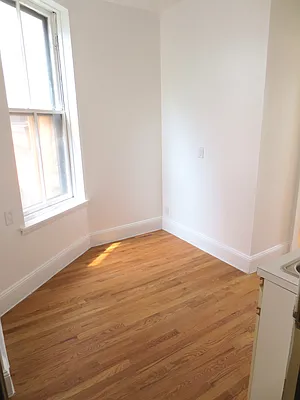 Rented by Waverly Realty Associates | media 26