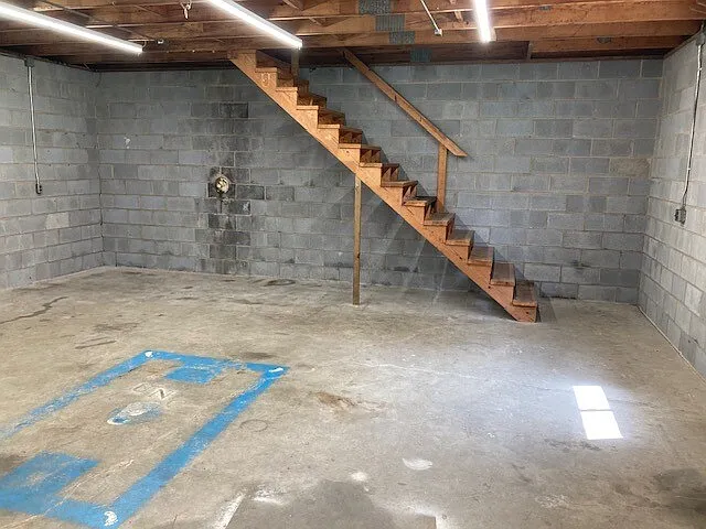 210 Sheraton Rd — Photo 5