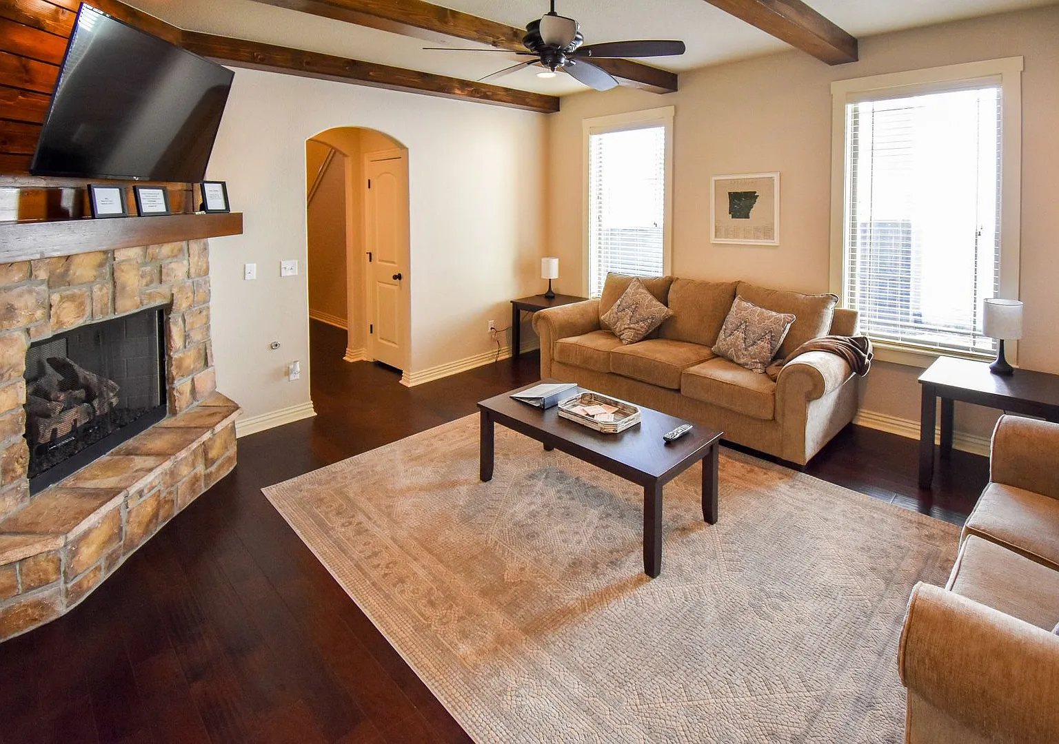 Stunning Fully Furnished Home in the Heart of Fayetteville! — Photo 4