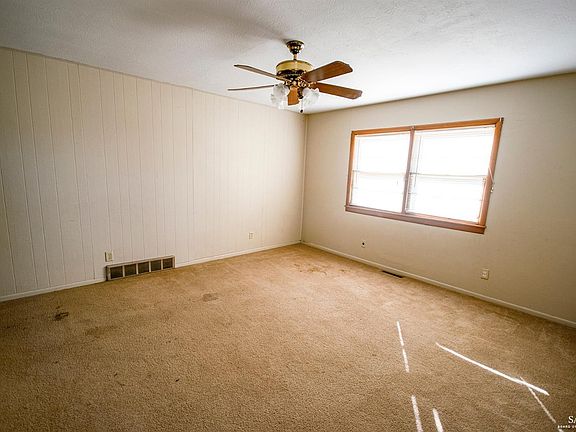 2nd image of 227 S 12th St