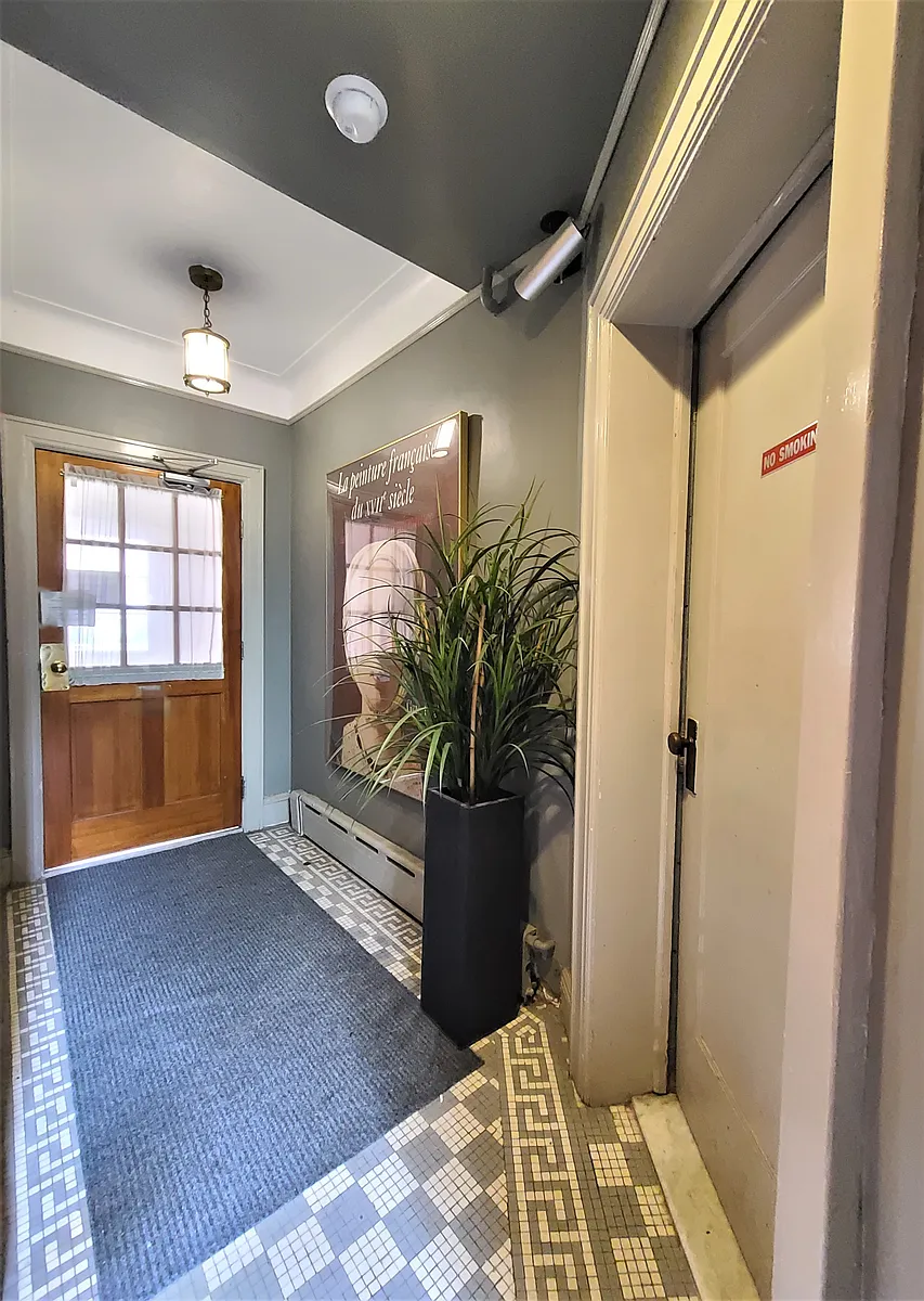 Building Photo - 12 66th St #B2