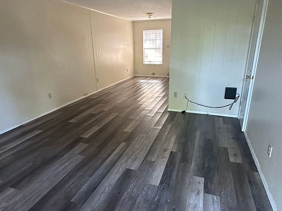 2nd image of 3106 Pearl St #3110
