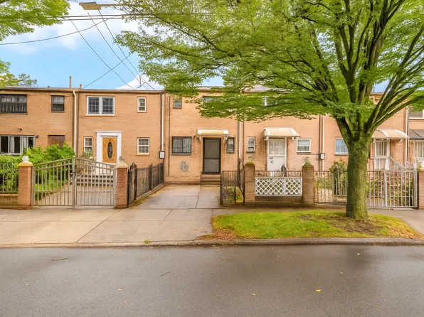 563 Powell Street image 1 of 29