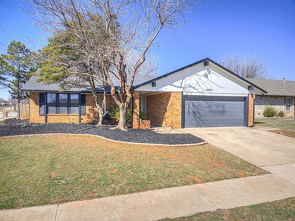 3rd image of 12601 Peppertree Pl