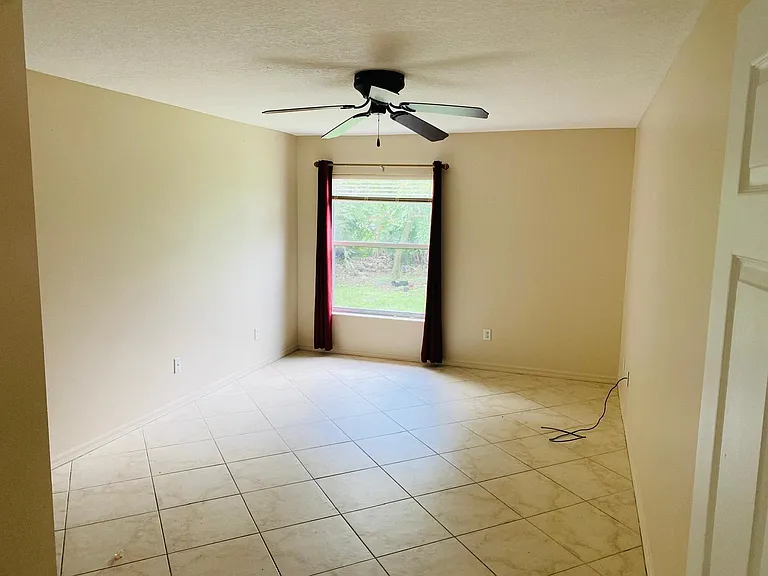 5952 NW Baynard Dr — Photo 17