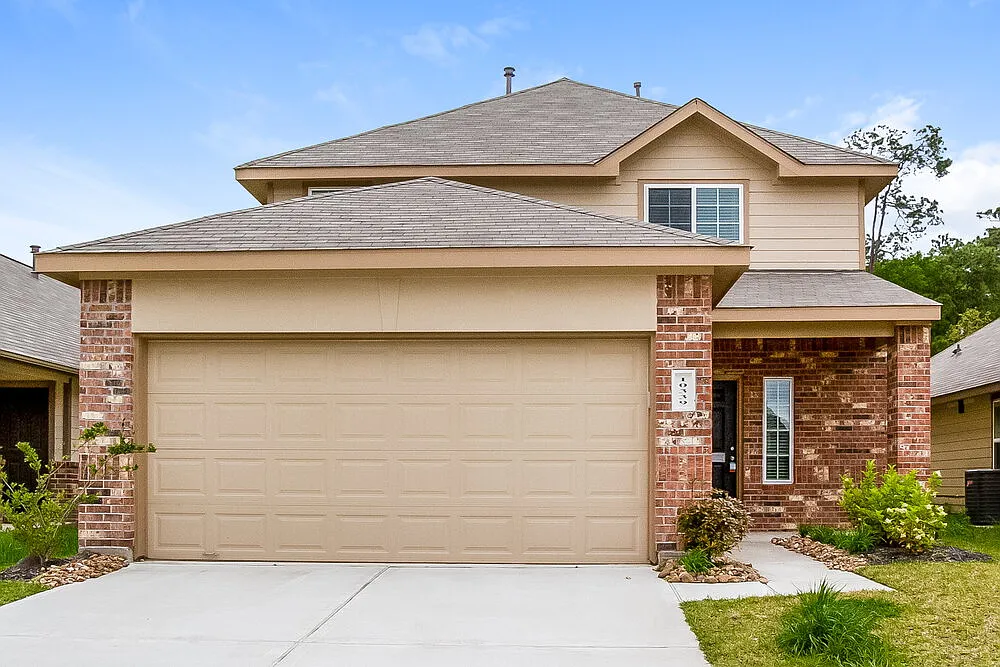 4 bed, 2.5 bath, 2039 sqft, $2,230 — Photo 1