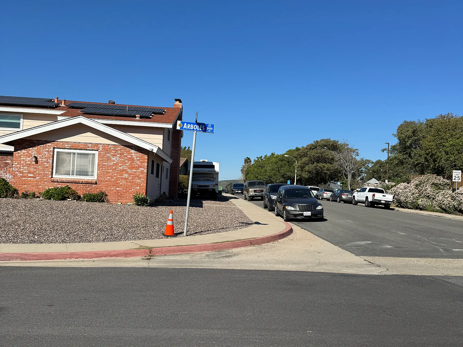 Arboles Street, San Diego — Photo 2