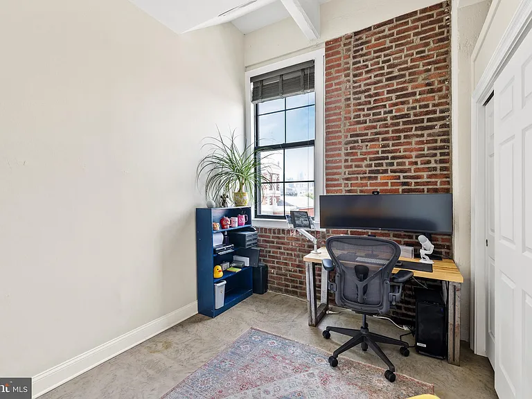 315 New St #517 — Photo 22