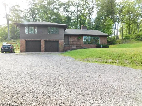 16 Catskill Ln, Altoona, PA 16601