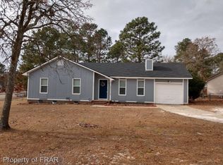 932 Hollydale Ln, Fayetteville, NC 28314