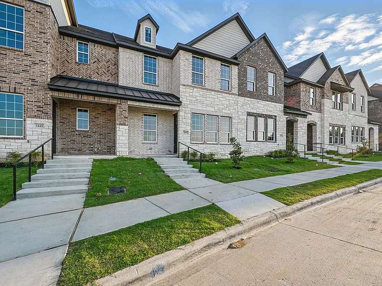 3445 Sanjeev Dr — Photo 2