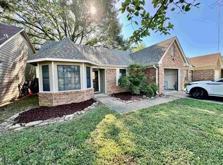 2240 Hometown Dr, Memphis, TN 38133