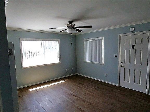 5th image of 855 Emerald St #D