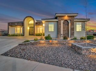 2108 Hacienda Roja Dr, Sunland Park, NM 88063