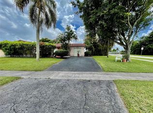 6126 NW 19th St, Margate, FL 33063