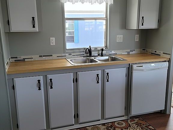 4th image of 6700 150th Ave N #803