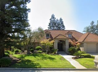 9374 N Woodmont Dr, Fresno, CA