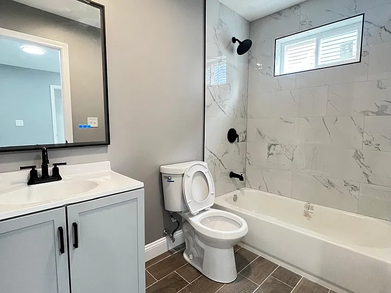 731 Potters Ave #2 — Photo 8