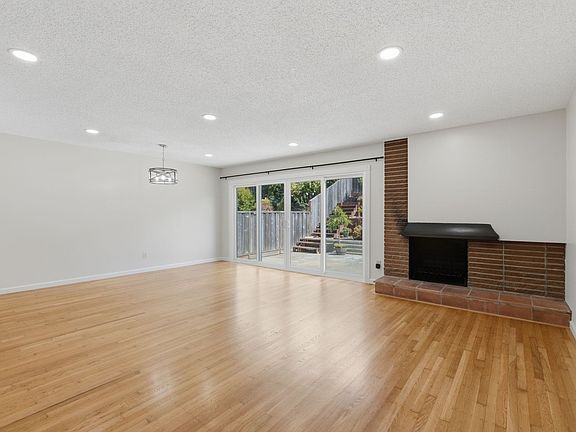 5th image of 760 Cottonwood Ave