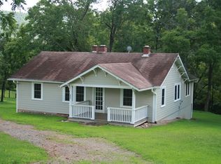 2041 Snow Hill Rd, Franklin, NC 28734