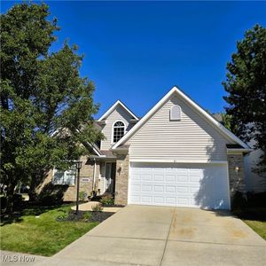 18560 Winding Oak Dr, Cleveland, OH, 44130