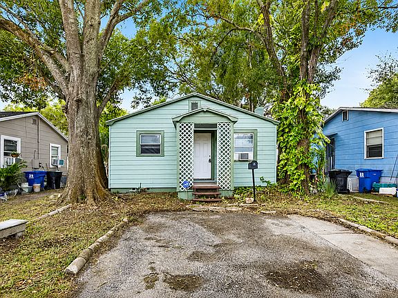 2nd image of 2552 27th Ave N #1