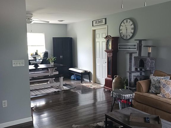 2nd image of 2872 Jerome Dr
