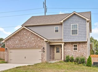 737 Banister Dr, Clarksville, TN 37042