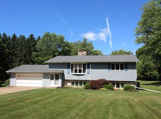 12767 Perry Rd, Battle Creek, MI 49015