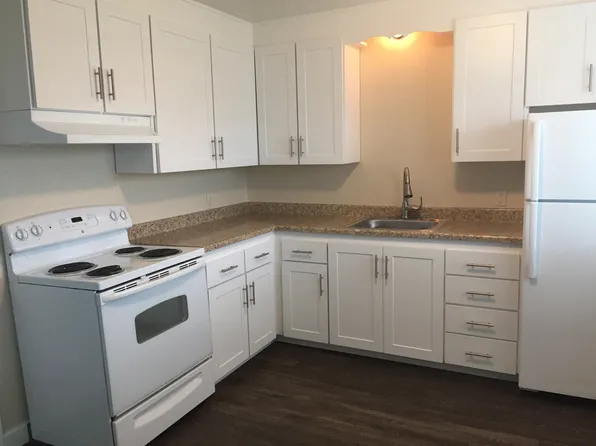 750 Hawthorne St APT 2, Monterey, CA 93940