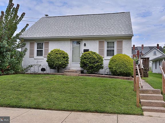 3rd image of 133 Franklin Ave