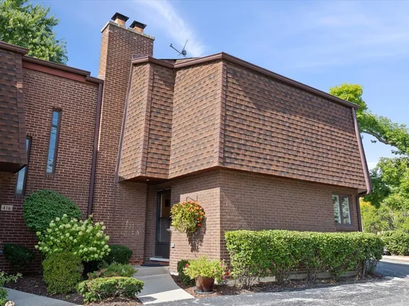 414 S Dee Rd, Park Ridge, IL 60068