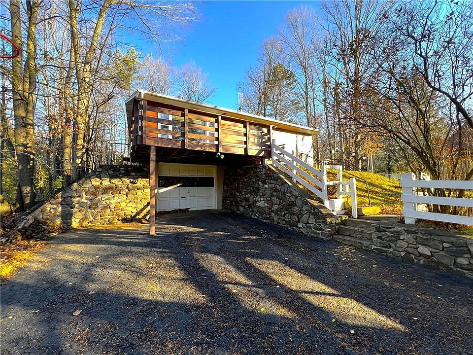 1023 Menasha Ave E Ladysmith, WI Zillow Apartments for Rent in