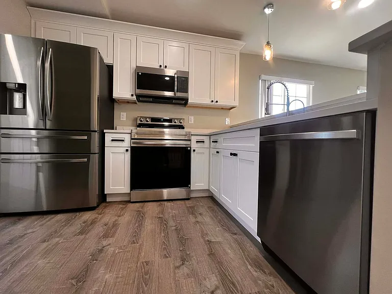 396 Riverfront Dr — Photo 18
