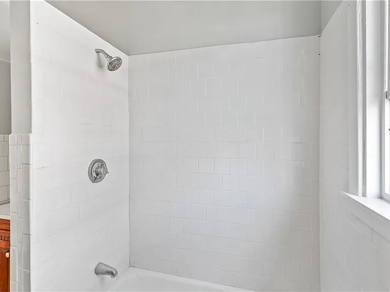 157 Irving Ave — Photo 18