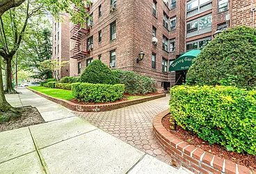 96-09 67th Avenue, #1D