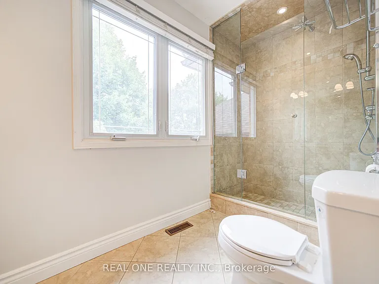 2593 Addingham Cres — Photo 26