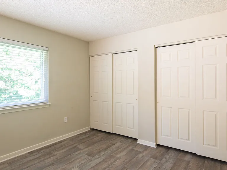 Sherwood Apartment Homes — Photo 22
