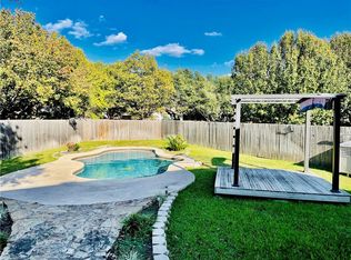 1003 Rutherford Dr, Leander, TX 78641