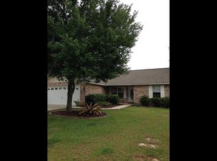 5715 Eagle Dr, Milton, FL 32570