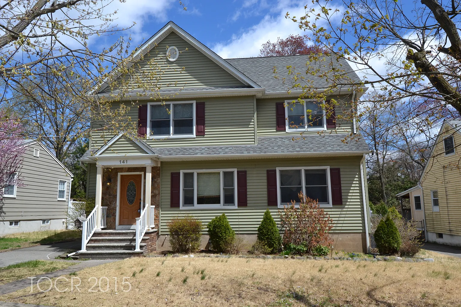 141 Pine St photo 1