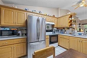 4th image of 9601 NW 76th Court #9601
