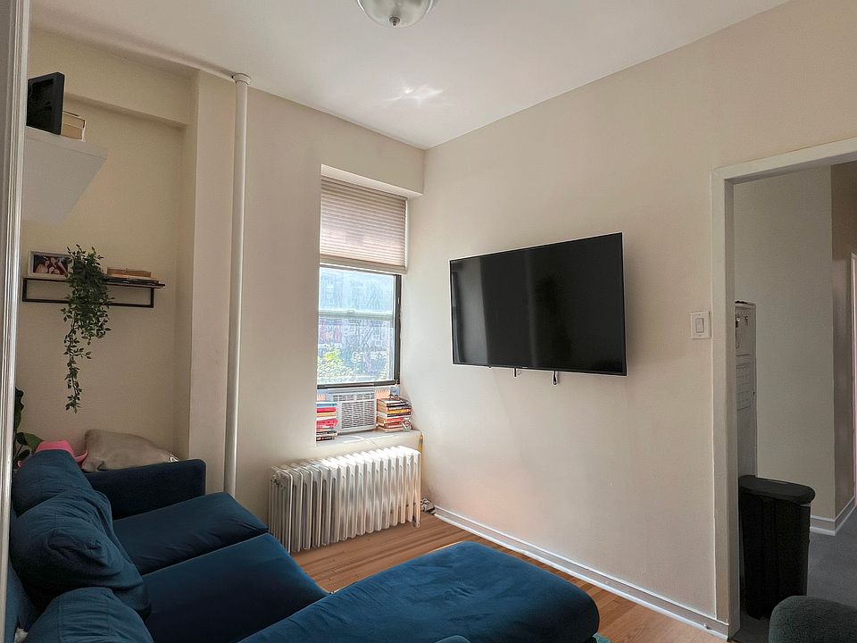 1st image of 270 E 78th St APT 4