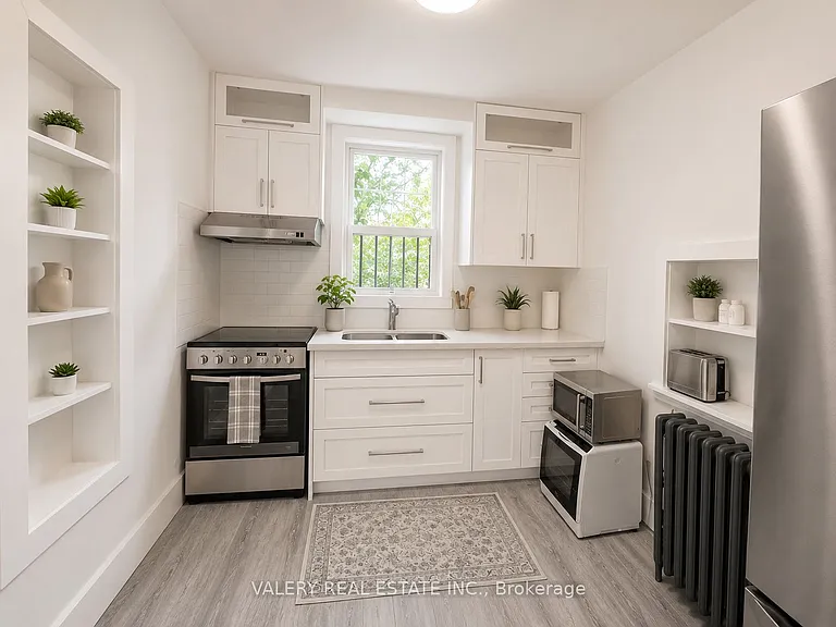 15 Stavebank Rd N #5 — Photo 4
